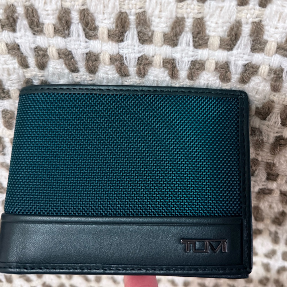 NEW TUMI   Global Double Billfold Wallet - Ballistic Nylon & Leather - NAVY BLUE